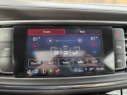 Used 2022 Buick Enclave Premium w/ Experience Buick Package image 31