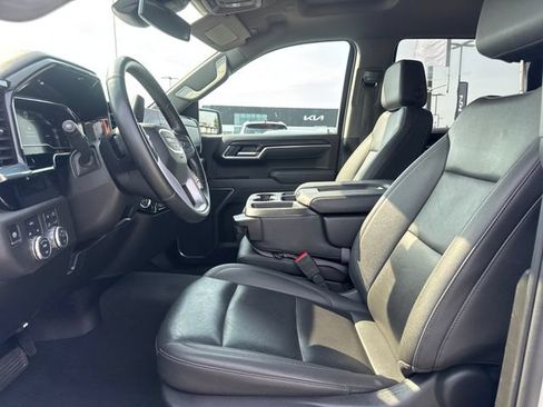 Used 2025 GMC Sierra 1500 SLT AWD/4WD image 11