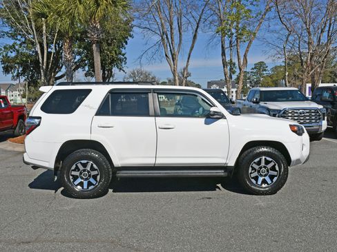 Certified 2022 Toyota 4Runner TRD Off-Road Premium image 5