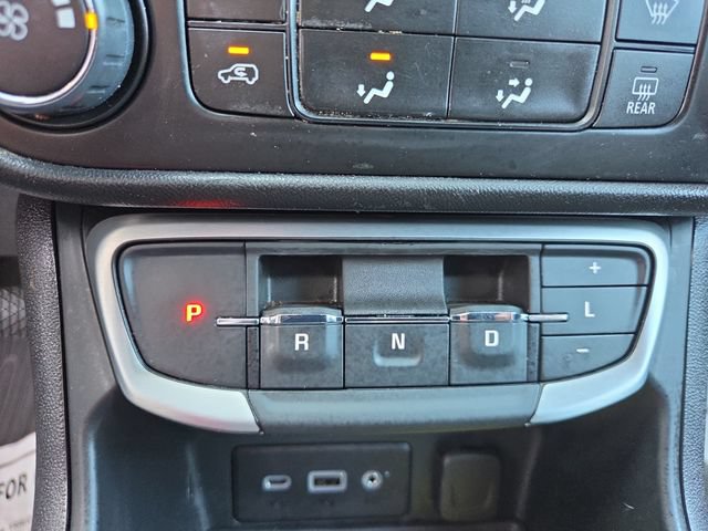 Used 2024 GMC Terrain SLE w/ LPO, Floor Liner Package FWD image 22