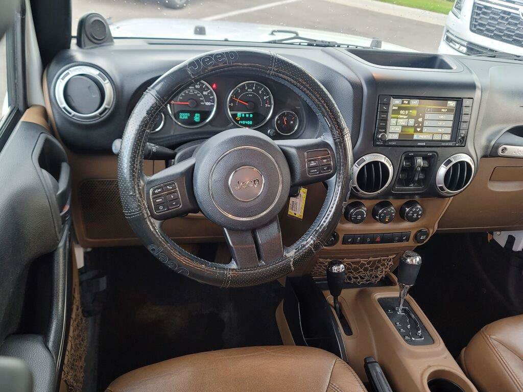 Used 2013 Jeep Wrangler Unlimited Sahara AWD/4WD image 20