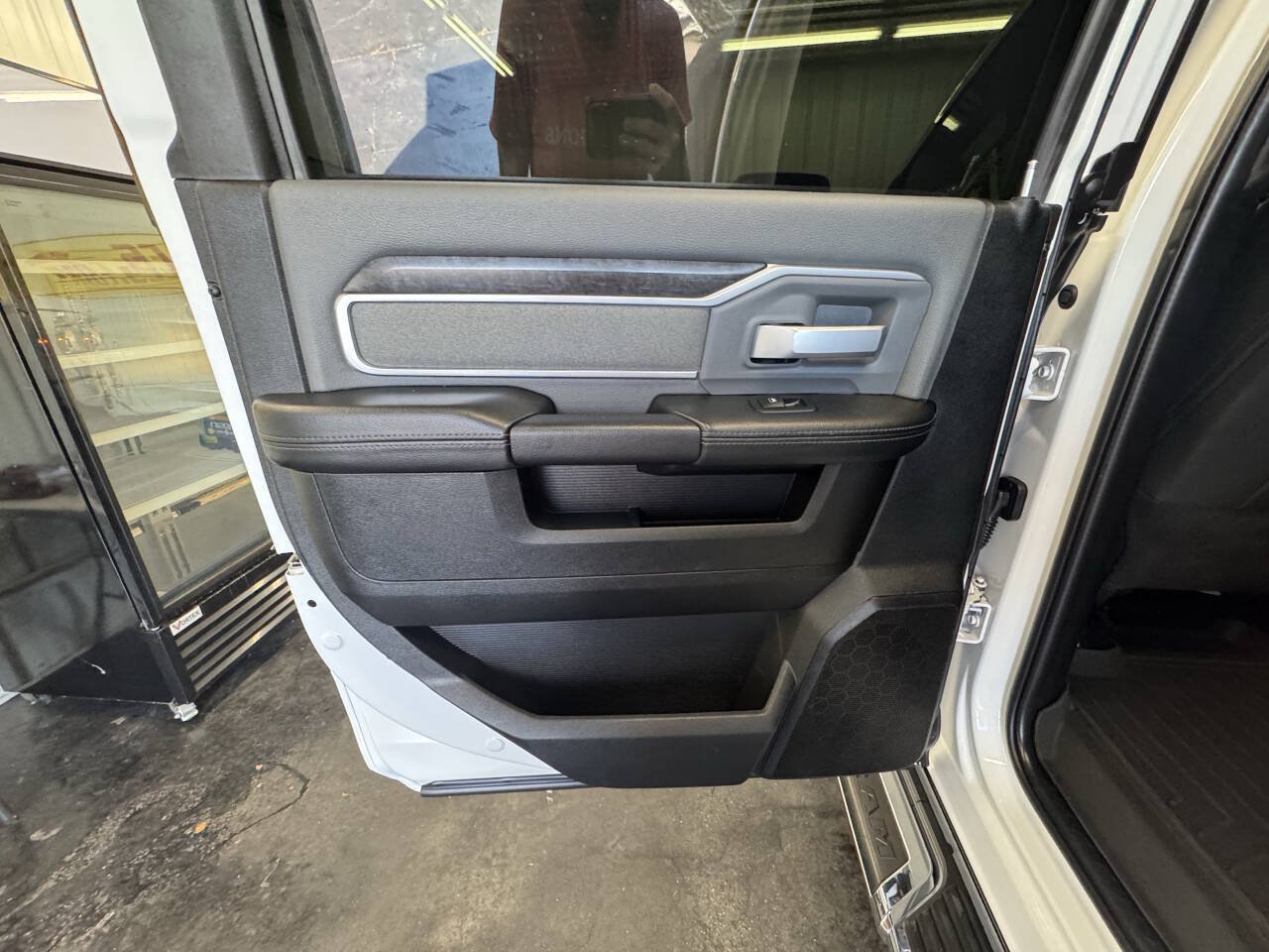 Used 2021 RAM 2500 Big Horn w/ Level 1 Equipment Group AWD/4WD image 39