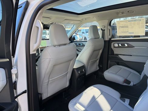 New 2026 Ford Explorer Platinum w/ LUX Leather Package image 14