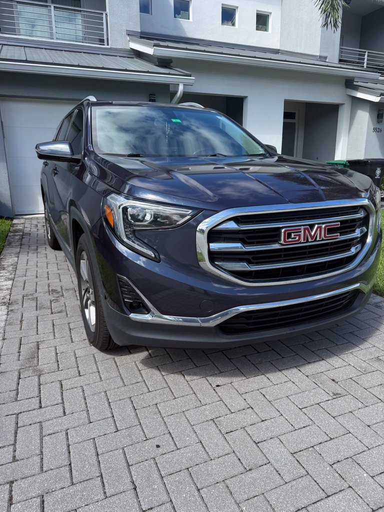 Used 2019 GMC Terrain SLT w/ Preferred Package FWD image 2