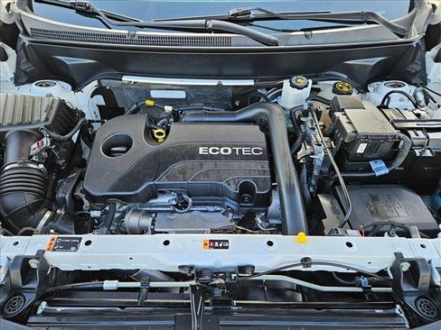 Used 2022 Chevrolet Equinox RS w/ Infotainment Package image 22