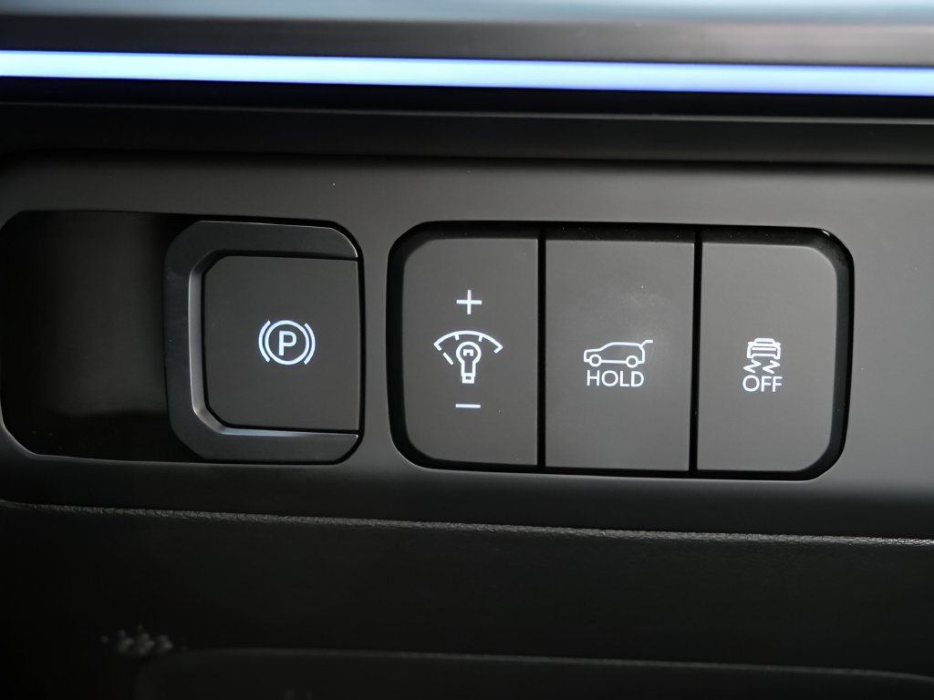 Used 2024 Hyundai Santa Fe Calligraphy FWD image 17