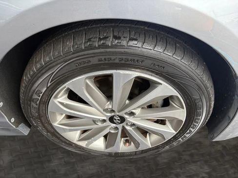 Used 2017 Hyundai Sonata Sport w/ Value Edition Package 02 FWD image 39