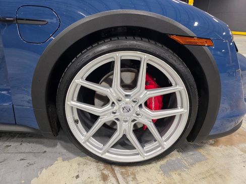 Used 2023 Porsche Taycan 4S AWD/4WD image 28
