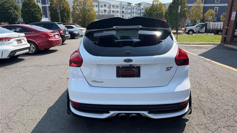 Used 2017 Ford Focus ST FWD image 13