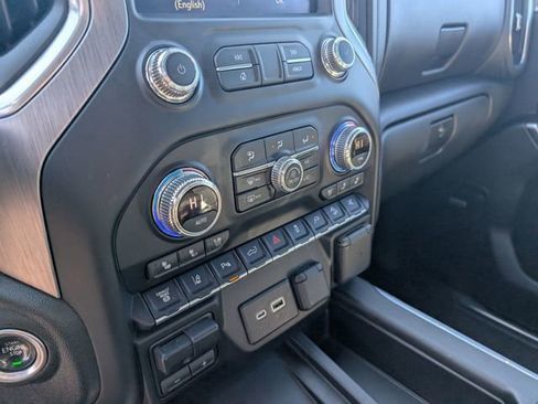 Used 2022 GMC Sierra 3500 Denali w/ Denali Ultimate Package image 23