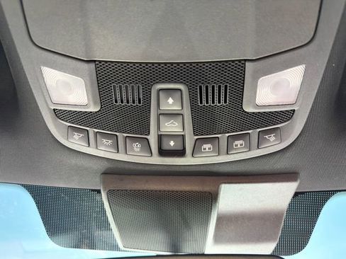 Used 2022 Ford F450 Platinum w/ FX4 Off-Road Package image 35