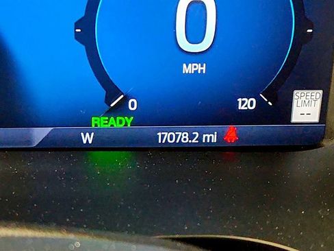 Used 2025 Ford F150 Lariat w/ Equipment Group 501A Mid image 14