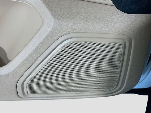 Certified 2023 Porsche Macan AWD/4WD image 21