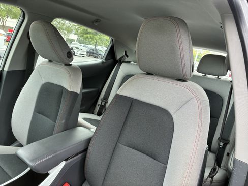 Used 2020 Chevrolet Bolt LT FWD image 20