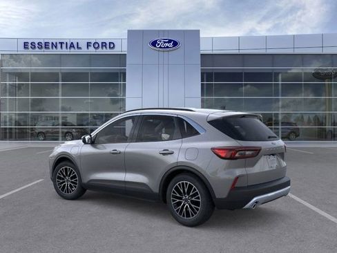 Used 2023 Ford Escape SE FWD image 4