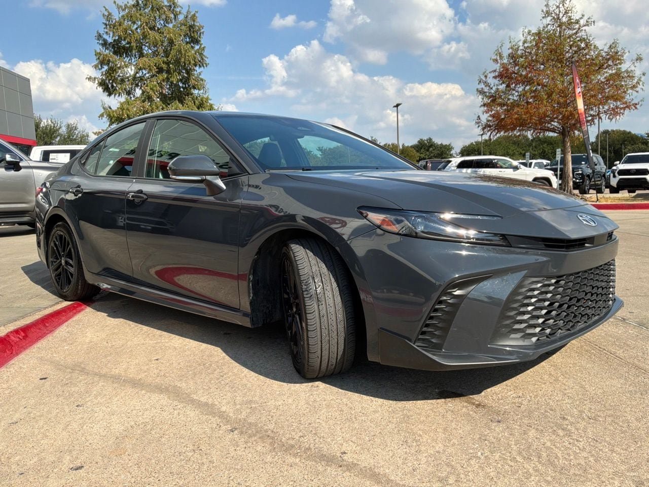 Used 2026 Toyota Camry SE FWD image 4