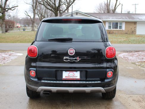 Used 2014 FIAT 500L Trekking w/ Popular Equipment Group image 8