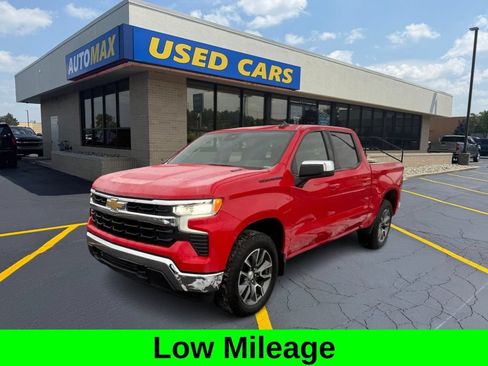 Used 2025 Chevrolet Silverado 1500 LT AWD/4WD image 1