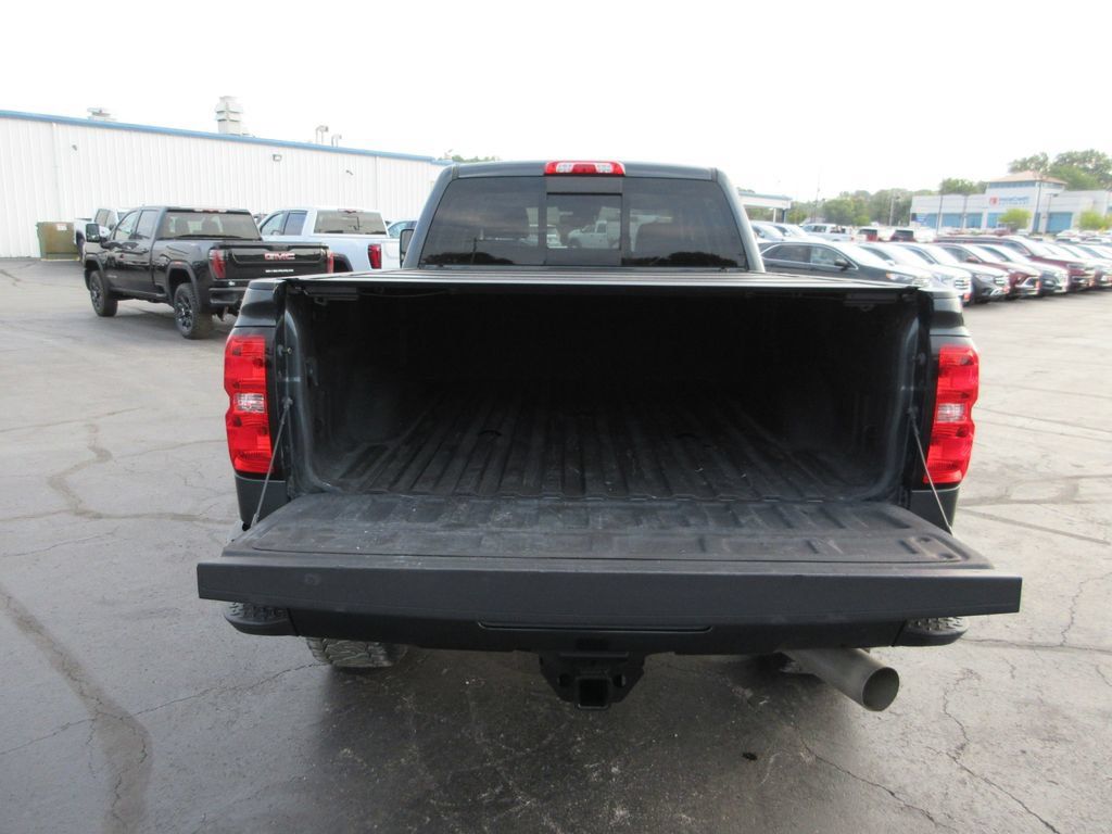 Used 2019 Chevrolet Silverado 2500 High Country w/ Duramax Plus Package AWD/4WD image 9