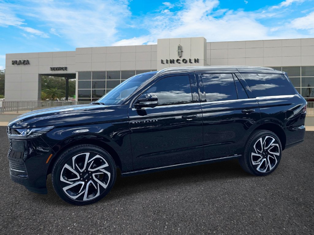 New 2027 Lincoln Navigator Black Label AWD/4WD image 7