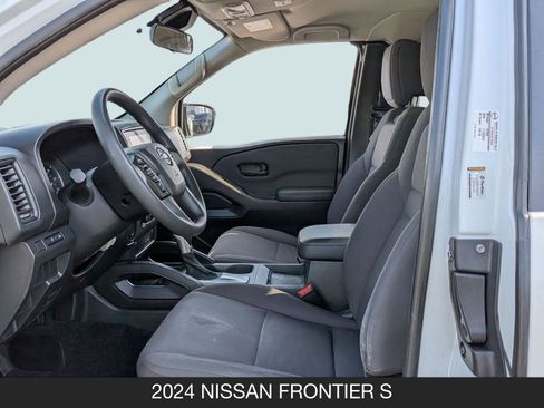 Used 2024 Nissan Frontier S image 14