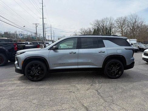 Used 2024 Chevrolet Traverse RS w/ LPO, Floor Liner Package image 8