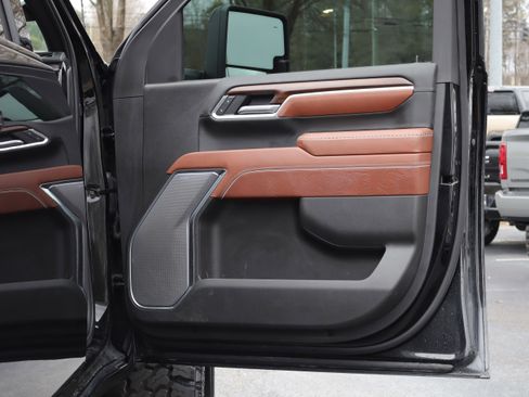 Used 2025 GMC Sierra 2500 Denali Ultimate image 29