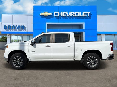 Used 2023 Chevrolet Silverado 1500 LT w/ Leather Package RWD image 5