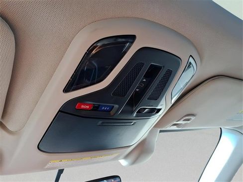 Used 2020 Subaru Outback Premium image 13