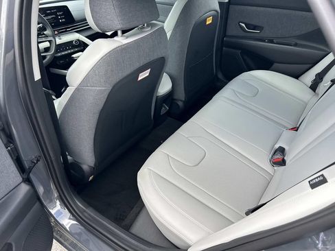 New 2026 Hyundai Elantra Limited FWD image 19