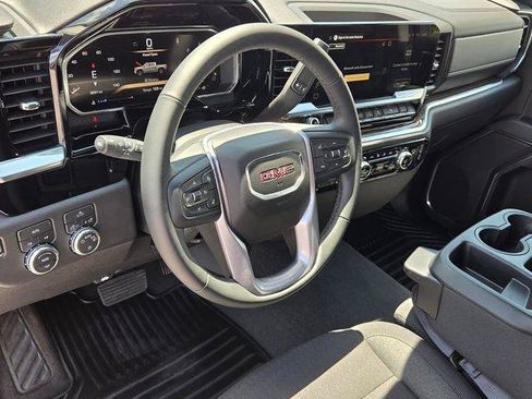 Certified 2026 GMC Sierra 1500 SLE w/ Preferred Package AWD/4WD image 11