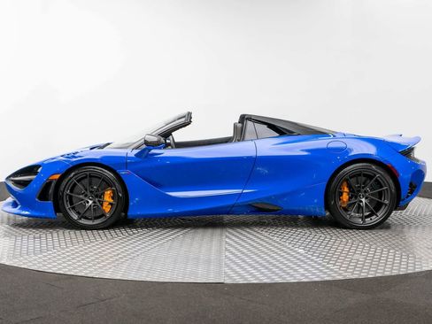 Used 2024 McLaren 750S Spider image 3