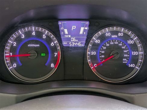 Used 2013 Hyundai Accent GLS image 25