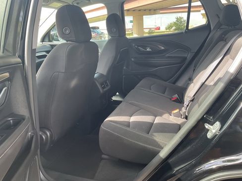 Used 2024 GMC Terrain SLE FWD image 20