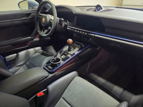Used 2025 Porsche 911 Carrera T RWD image 82