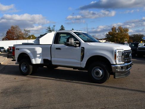 New 2026 Ford F350 XLT w/ 360-Degree Camera Package AWD/4WD image 8