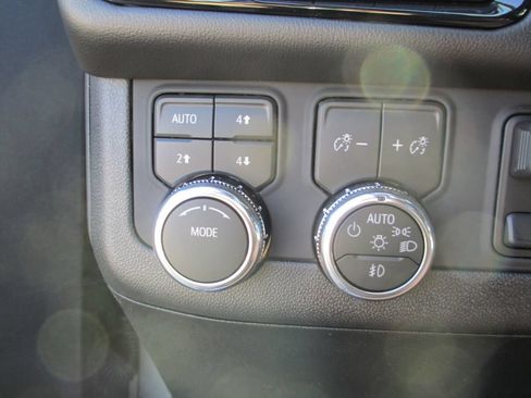 New 2026 GMC Yukon XL Elevation w/ Elevation Premium Package AWD/4WD image 18