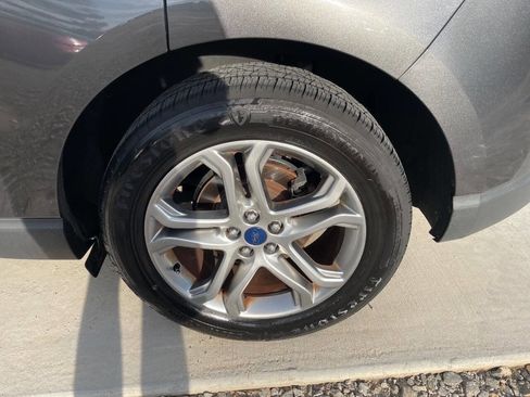 Used 2017 Ford Edge Titanium FWD image 15