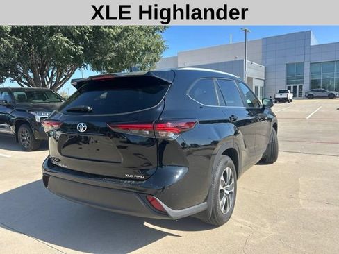 Used 2026 Toyota Highlander XLE AWD/4WD image 3