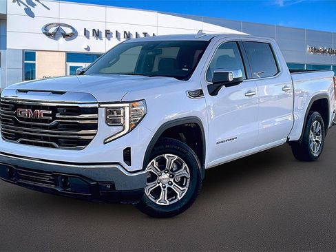 Used 2025 GMC Sierra 1500 SLT image 1