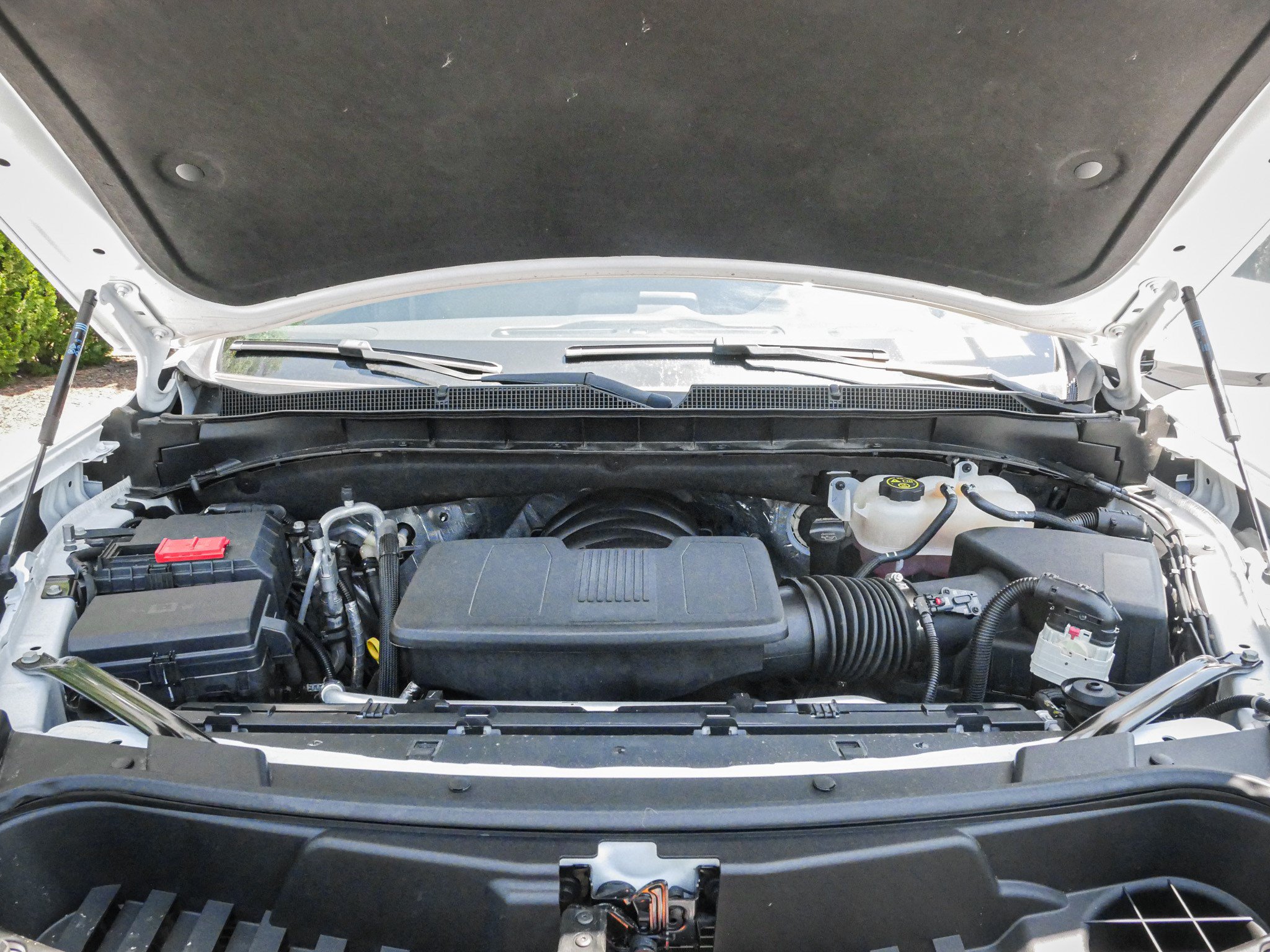 Used 2024 Chevrolet Suburban RST RWD image 34