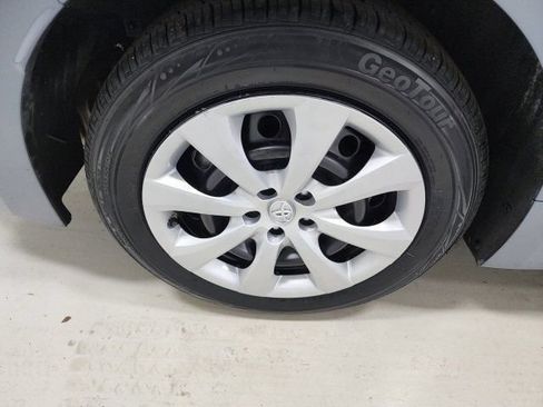 Used 2022 Toyota Corolla LE FWD image 13