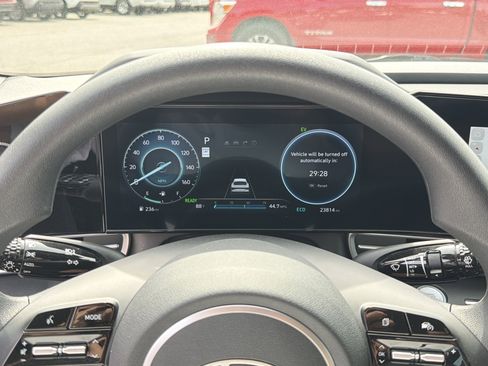 Used 2024 Hyundai Elantra Blue image 12