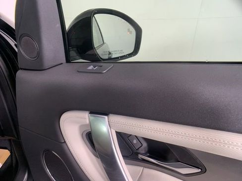 Certified 2025 Land Rover Discovery Sport Dynamic SE image 34