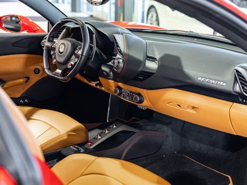 Used 2016 Ferrari 488 GTB RWD image 45