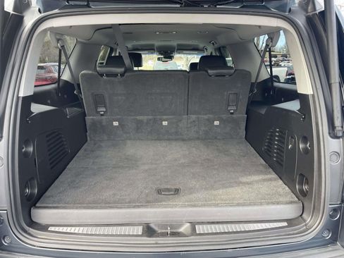 Used 2019 GMC Yukon XL SLT w/ HD Trailering Package image 16