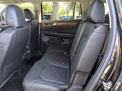 New 2026 Volkswagen Atlas SE image 14