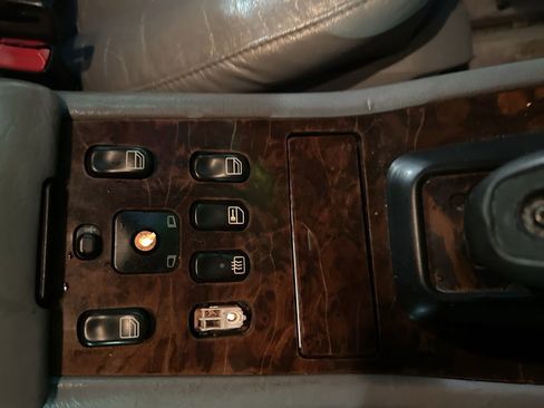 Used 2000 Mercedes-Benz ML 320 4MATIC image 43