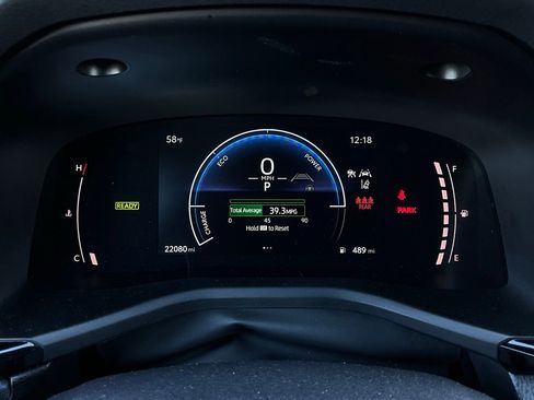 Used 2025 Toyota Camry SE image 37