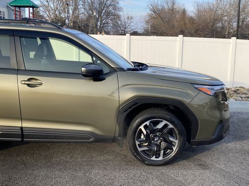 Used 2025 Subaru Forester Limited image 8